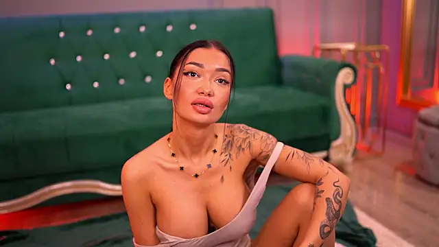 SashaFerrera online show from 02-20-25, 10:04