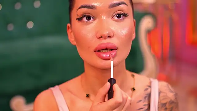 SashaFerrera online show from 02-21-25, 01:11