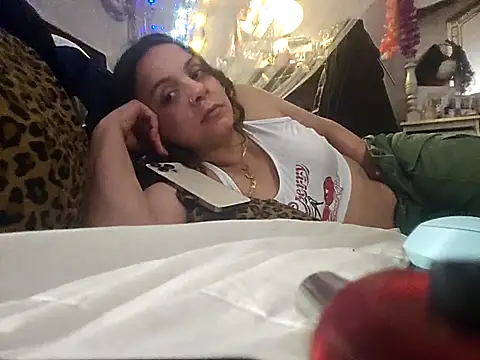 ShysluutGia online show from 02-25-25, 05:58