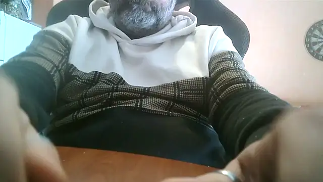 Snapshot of lanata chatting on 02-07-25, 12:28 lanata online show from 02-07-25, 12:28