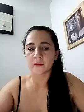 Snapshot of Alanna_11 chatting on 02-19-25, 11:25 Alanna 11 online show from 02-19-25, 11:25
