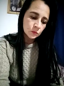 Snapshot of Alanna_11 chatting on 10-16-25, 04:13 Alanna 11 online show from 10-16-25, 04:13
