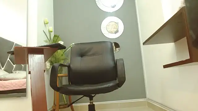 StephyJones1 online show from 01-11-25, 10:18