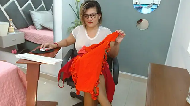 StephyJones1 online show from 01-23-25, 08:24