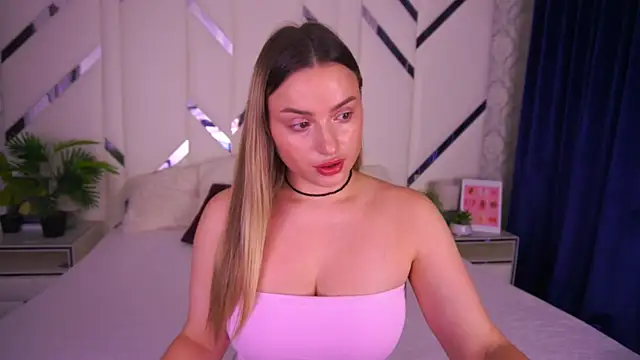 LindsieGreyy online show from 11-08-25, 08:03