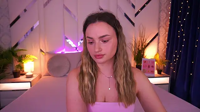 LindsieGreyy online show from 02-12-26, 09:04