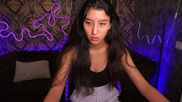 Snapshot of CharmMocco chatting on 02-11-25, 07:23 CharmMocco online show from 02-11-25, 07:23