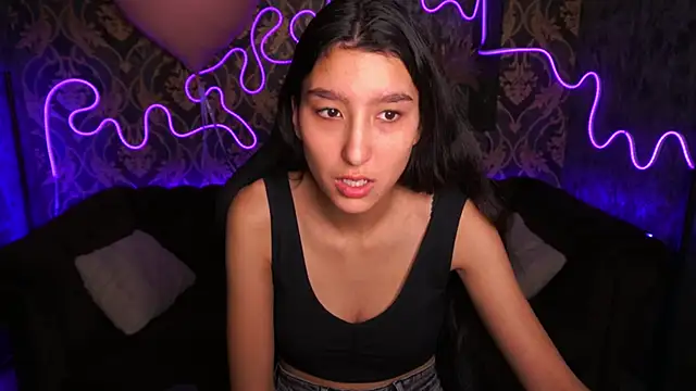 Snapshot of CharmMocco chatting on 02-15-25, 10:22 CharmMocco online show from 02-15-25, 10:22