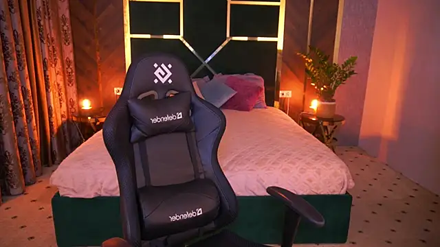 Snapshot of CharmMocco chatting on 03-07-25, 07:30 CharmMocco online show from 03-07-25, 07:30