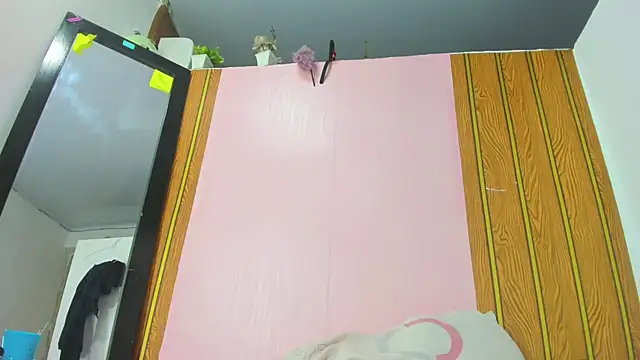 camilagreeco online show from 10-05-25, 02:37