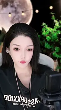 Snapshot of vv-77 chatting on 09-10-25, 10:48 vv-77 online show from 09-10-25, 10:48