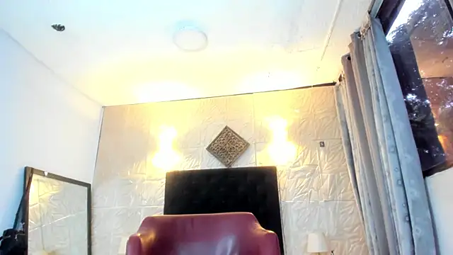 Snapshot of ChanelleJohnson_ chatting on 01-05-26, 09:18 ChanelleJohnson online show from 01-05-26, 09:18