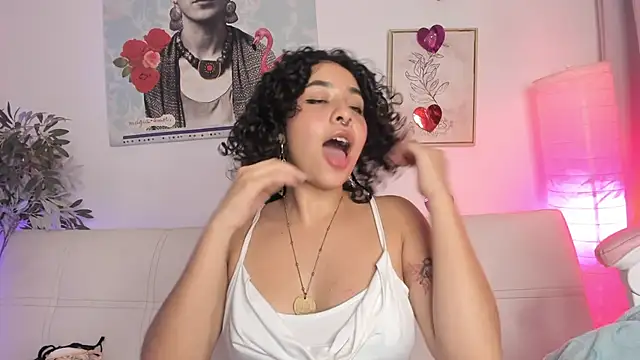 Dhalila  online show from 02-22-25, 01:33