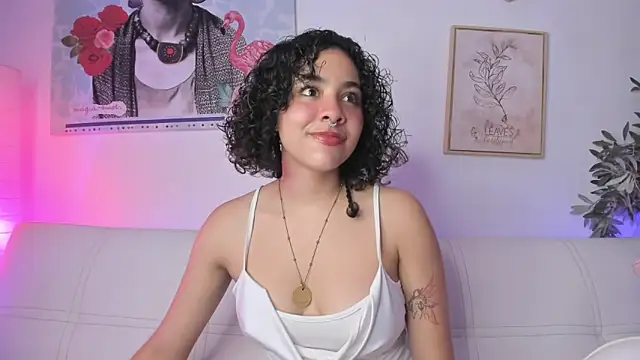 Dhalila  online show from 03-18-25, 01:21