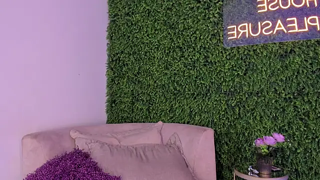 emmiily z online show from 03-11-25, 06:53