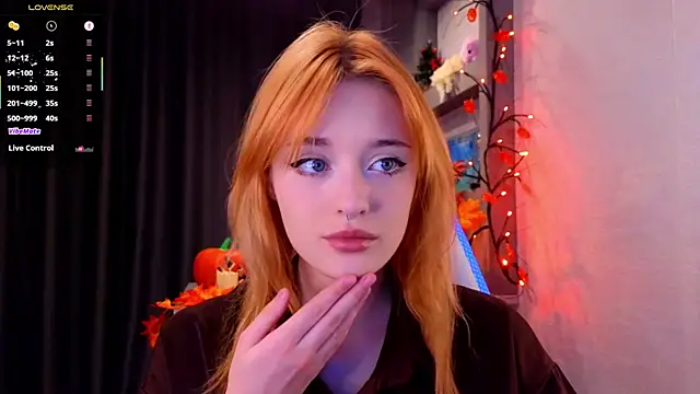 Snapshot of Hisoka_akerley chatting on 10-29-25, 05:58 Hisoka akerley online show from 10-29-25, 05:58