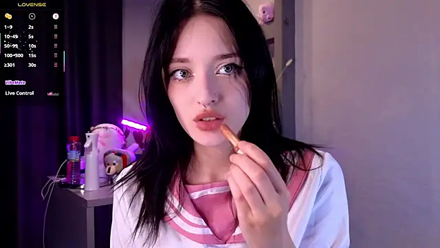 Hisoka akerley online show from 07-20-26, 03:43