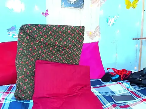 Snapshot of corynatayler chatting on 11-28-25, 11:07 corynatayler online show from 11-28-25, 11:07