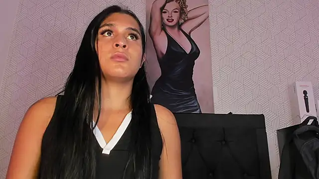 Selena fox7 online show from 11-14-25, 04:44