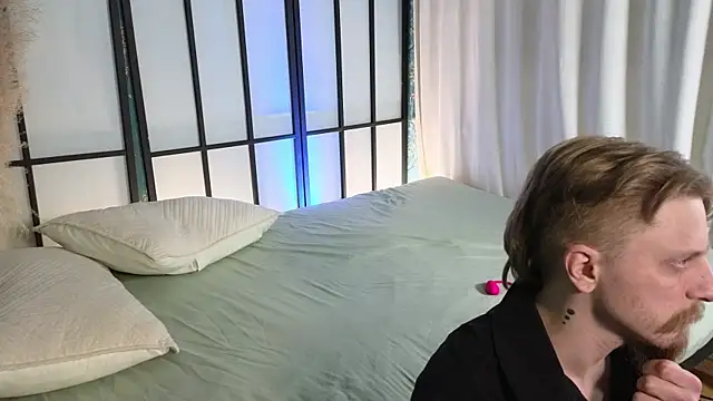 Snapshot of Saint_Vicious chatting on 03-22-25, 08:26 Saint Vicious online show from 03-22-25, 08:26