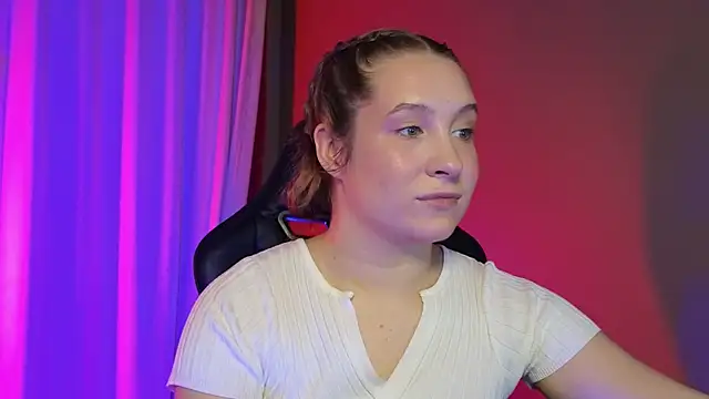 Snapshot of Saint_Vicious chatting on 10-16-25, 08:21 Saint Vicious online show from 10-16-25, 08:21