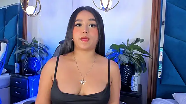 Snapshot of _JuliSweet_ chatting on 11-27-25, 12:18 JuliSweet online show from 11-27-25, 12:18