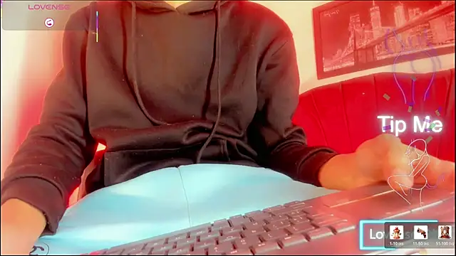 emelly horny  online show from 03-18-26, 07:17