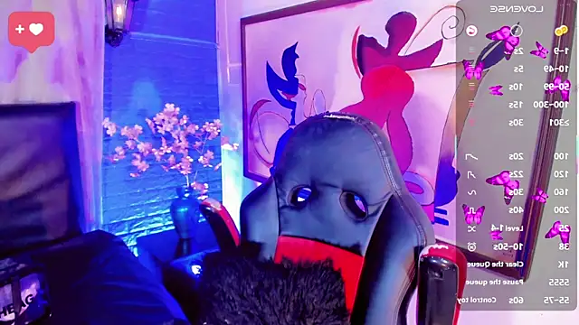 emelly horny  online show from 04-29-26, 07:20