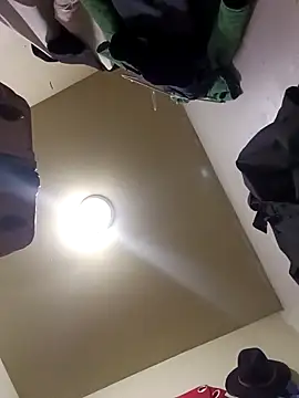 Snapshot of machoactivo1 chatting on 10-29-25, 06:15 machoactivo1 online show from 10-29-25, 06:15