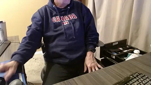 Snapshot of olderandwiser2 chatting on 12-15-25, 05:34 olderandwiser2 online show from 12-15-25, 05:34