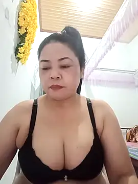 Baby-bigtits2024 online show from 03-07-25, 09:38