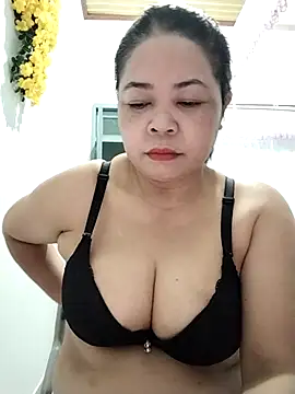 Baby-bigtits2024 online show from 09-21-25, 09:49