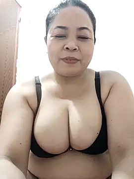 Baby-bigtits2024 online show from 10-21-25, 10:49