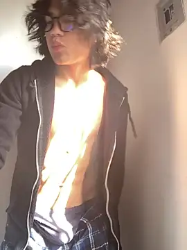 Snapshot of shadowsofgarden chatting on 02-17-25, 01:10 shadowsofgarden online show from 02-17-25, 01:10