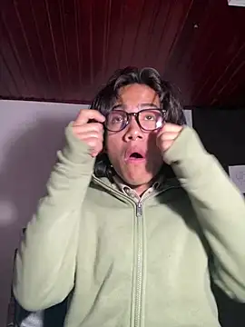 Snapshot of shadowsofgarden chatting on 02-21-25, 03:56 shadowsofgarden online show from 02-21-25, 03:56