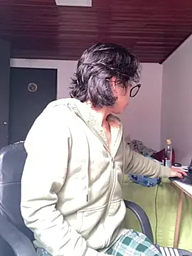 Snapshot of shadowsofgarden chatting on 02-21-25, 12:50 shadowsofgarden online show from 02-21-25, 12:50