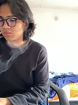 Snapshot of shadowsofgarden chatting on 03-02-25, 06:08 shadowsofgarden online show from 03-02-25, 06:08