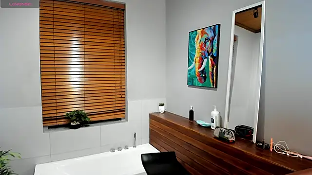 Snapshot of Georgina_Palacios_ chatting on 11-04-25, 03:38 Georgina Palacios online show from 11-04-25, 03:38