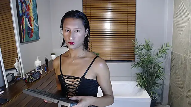 Snapshot of Georgina_Palacios_ chatting on 11-23-25, 04:01 Georgina Palacios online show from 11-23-25, 04:01