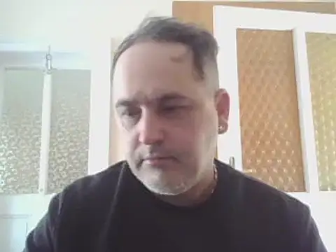 Snapshot of Szolga10 chatting on 03-09-25, 11:03 Szolga10 online show from 03-09-25, 11:03