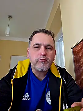 Snapshot of Szolga10 chatting on 03-20-25, 12:43 Szolga10 online show from 03-20-25, 12:43