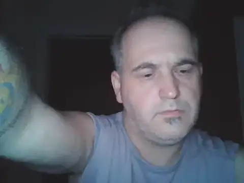 Snapshot of Szolga10 chatting on 09-23-25, 05:16 Szolga10 online show from 09-23-25, 05:16