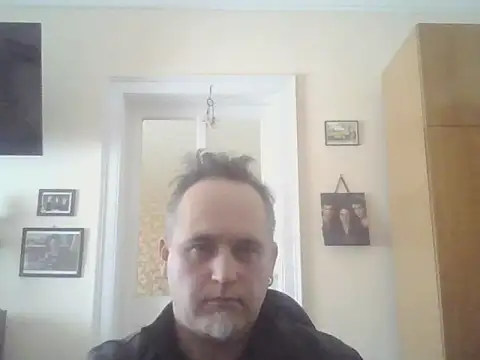 Snapshot of Szolga10 chatting on 03-11-26, 03:07 Szolga10 online show from 03-11-26, 03:07