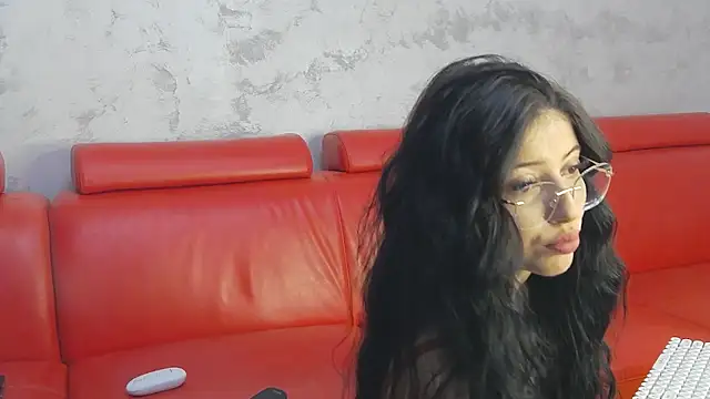 Snapshot of Foxy_Rosee chatting on 12-05-25, 06:44 Foxy Rosee online show from 12-05-25, 06:44