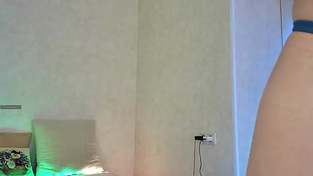 Roseaa online show from 04-23-26, 01:57