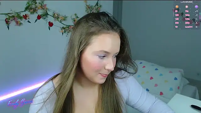 Snapshot of EmilyxxGraces chatting on 05-03-26, 07:53 EmilyxxGraces online show from 05-03-26, 07:53