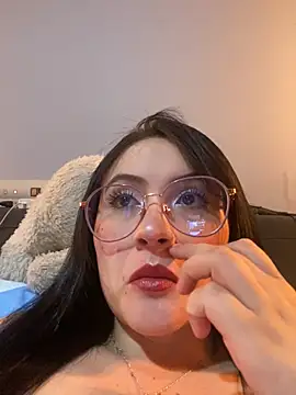 ValentinaOrtiz3 online show from 10-01-25, 03:12