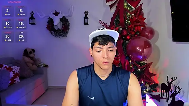 Snapshot of _JacobMiller__ chatting on 12-23-25, 05:27 JacobMiller online show from 12-23-25, 05:27