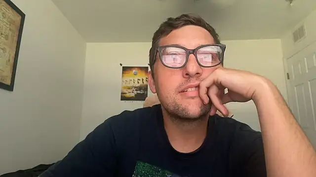 Snapshot of Milflover96 chatting on 10-29-25, 02:19 Milflover96 online show from 10-29-25, 02:19