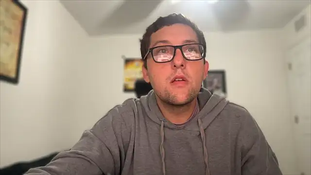 Snapshot of Milflover96 chatting on 11-25-25, 02:55 Milflover96 online show from 11-25-25, 02:55